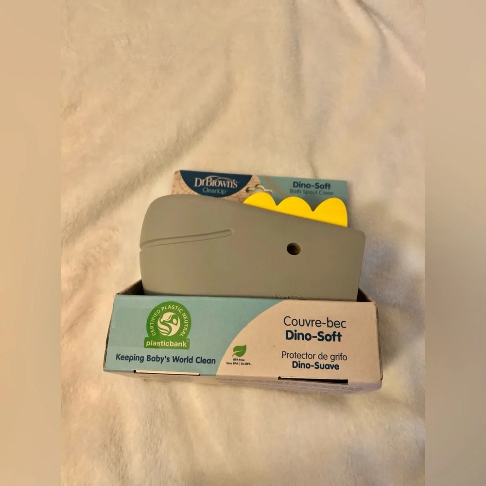 New Dr. Brown’s CleanUp Dino-Soft Baby Bath Spout Cover new in the box